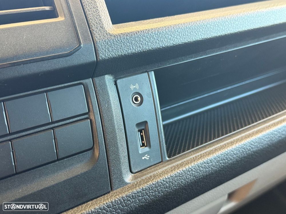 VW Transporter Multivan Business - 23