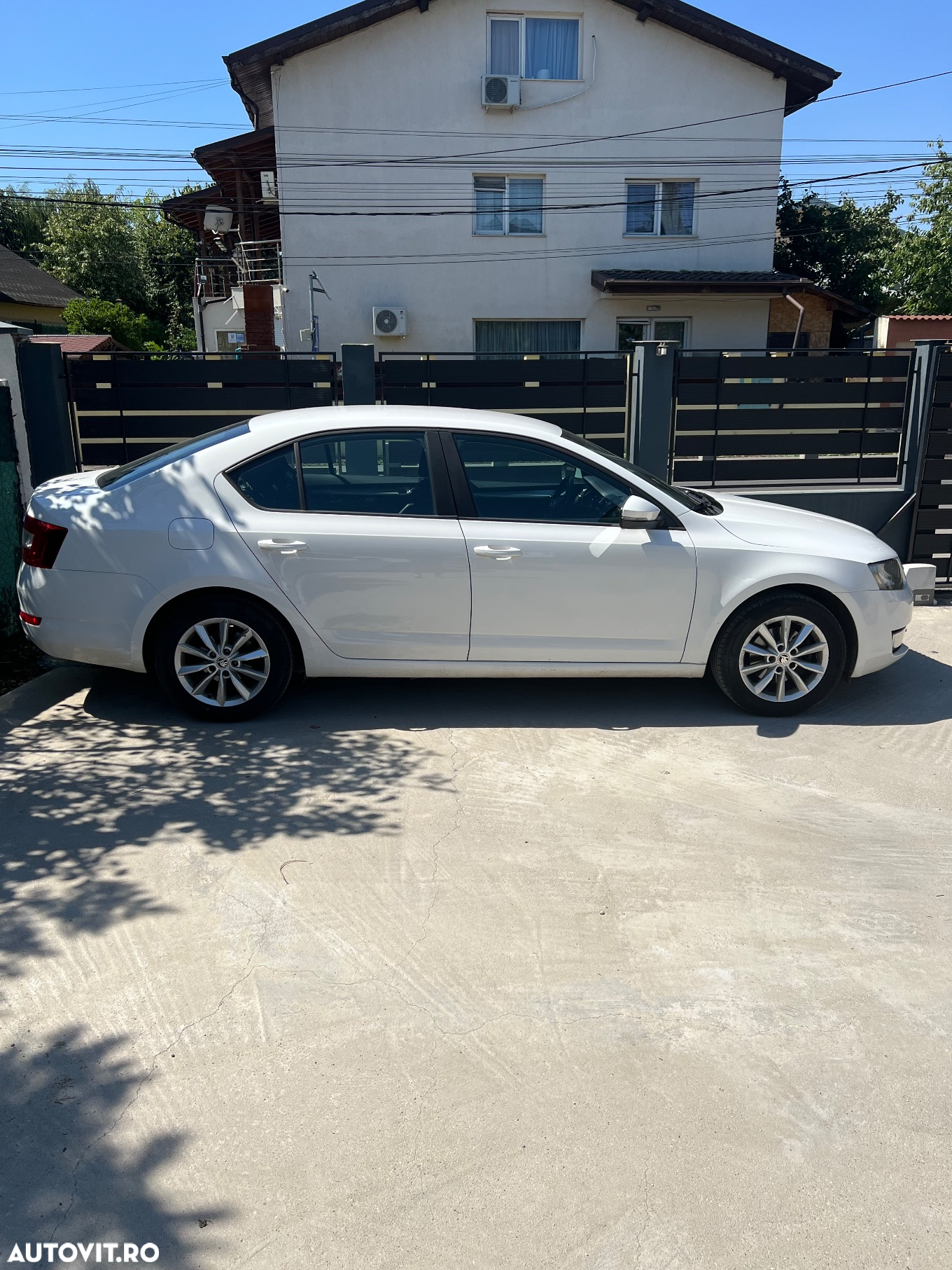 Skoda Octavia 1.4 TSI AMBITION DSG - 4