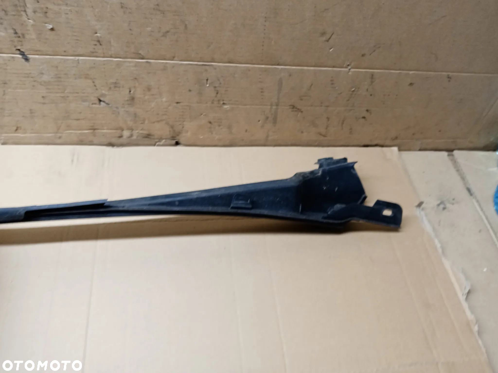 Listwa szyby czołowej lewy przód Renault Clio III 8200699926 - 4