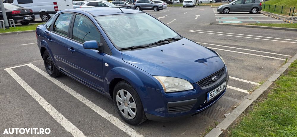 Ford Focus 1.6 Ghia - 2