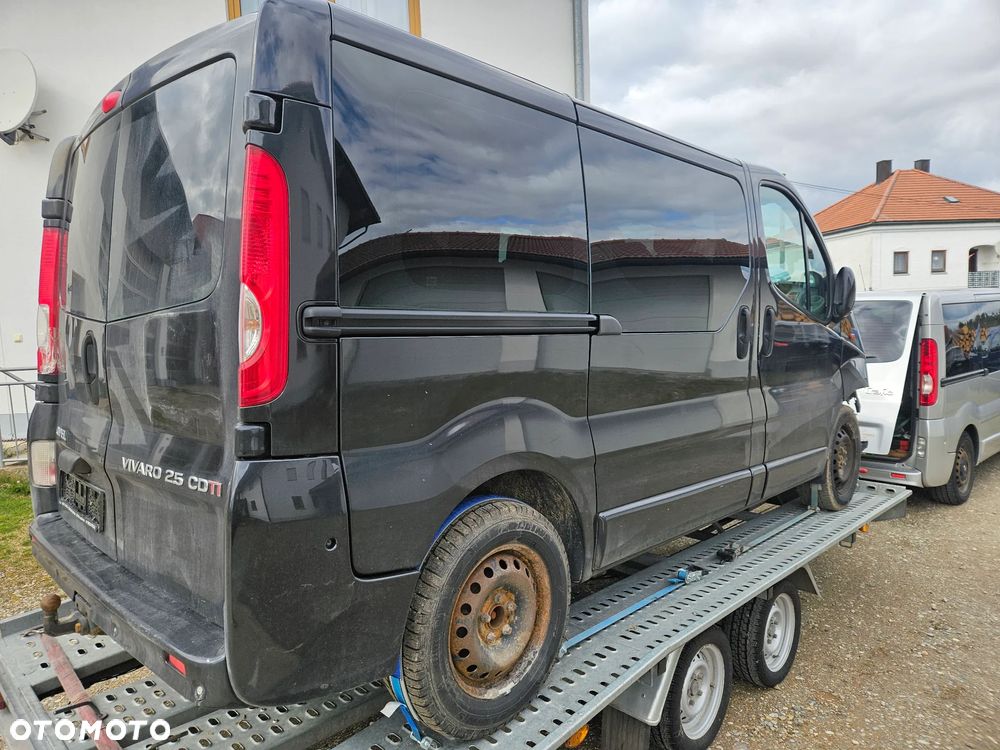 Opel Vivaro - 8
