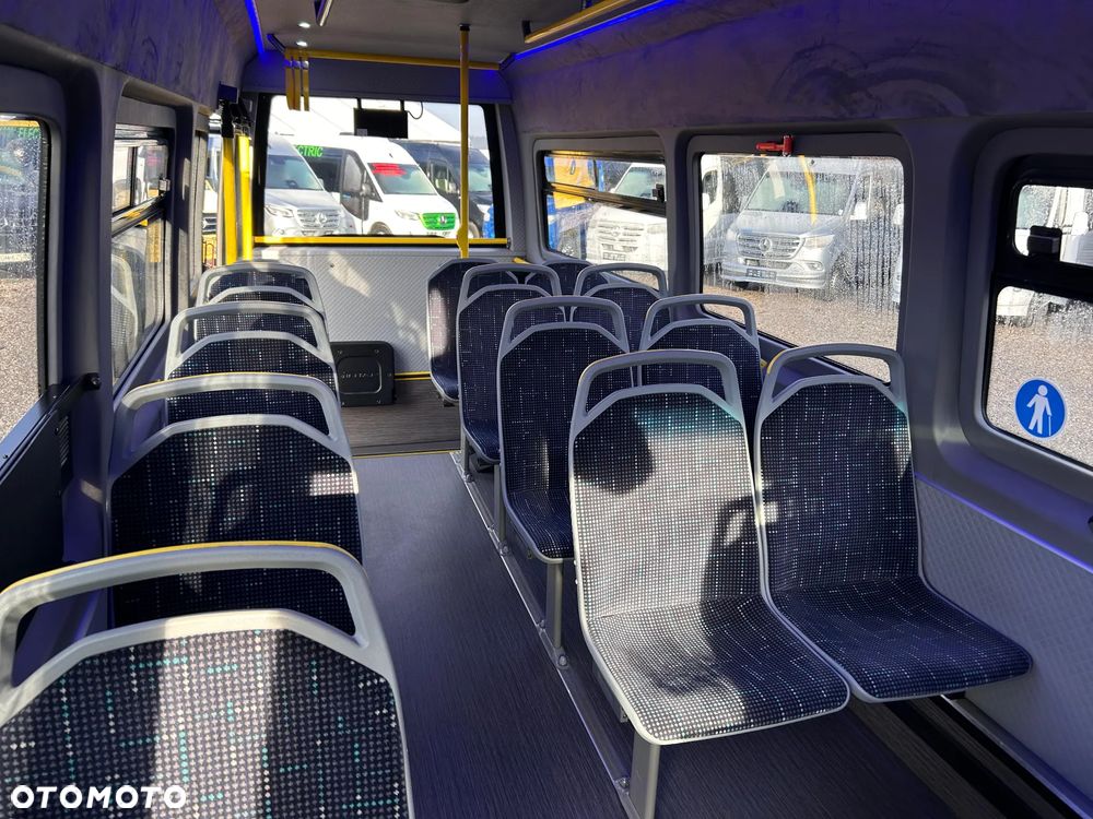 Mercedes-Benz eSprinter CITY - 18