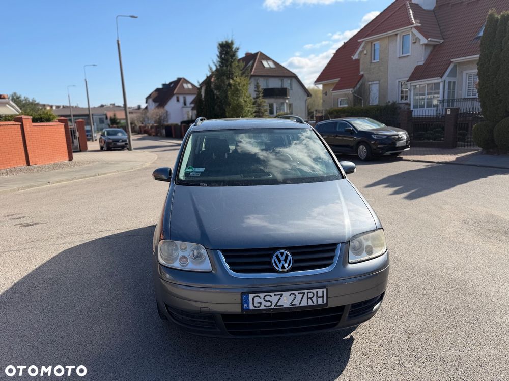 Volkswagen Touran 1.9 TDI Conceptline - 3