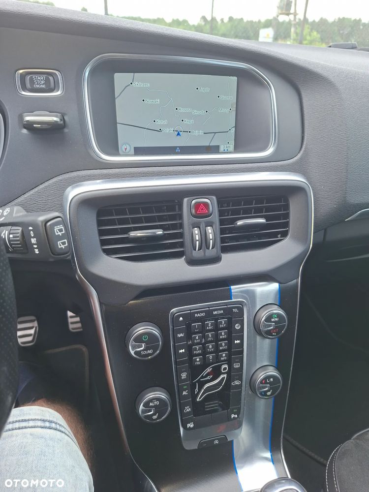Volvo V40 D4 Drive-E R-Design Momentum - 18