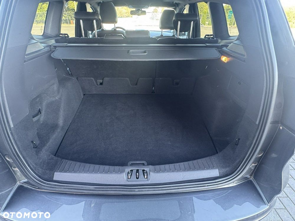 Ford Kuga - 24