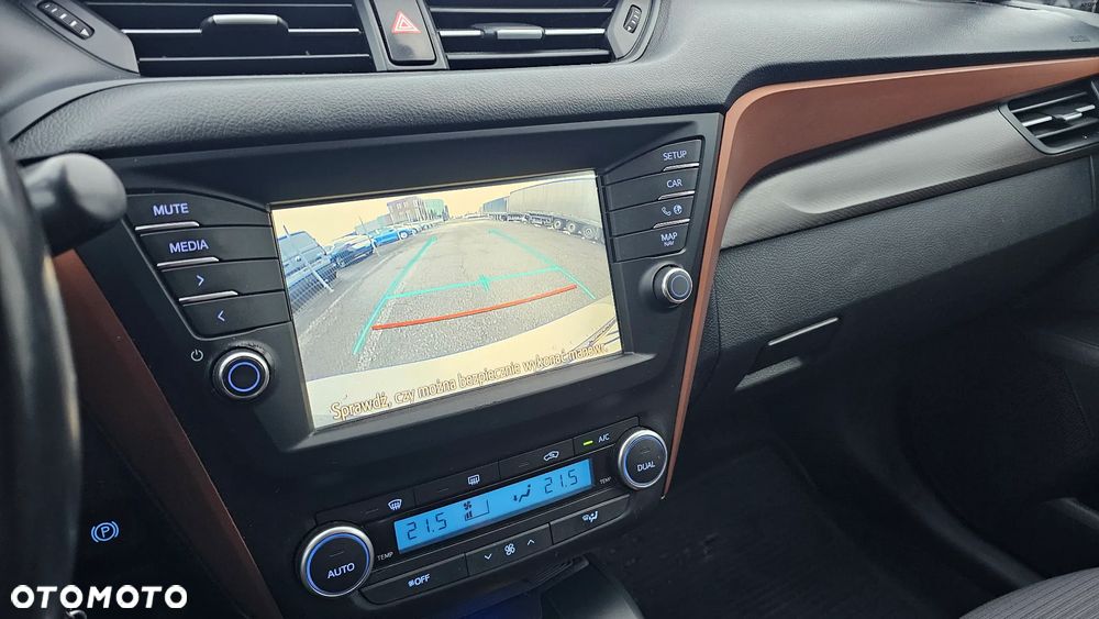 Toyota Avensis 1.8 Premium - 8