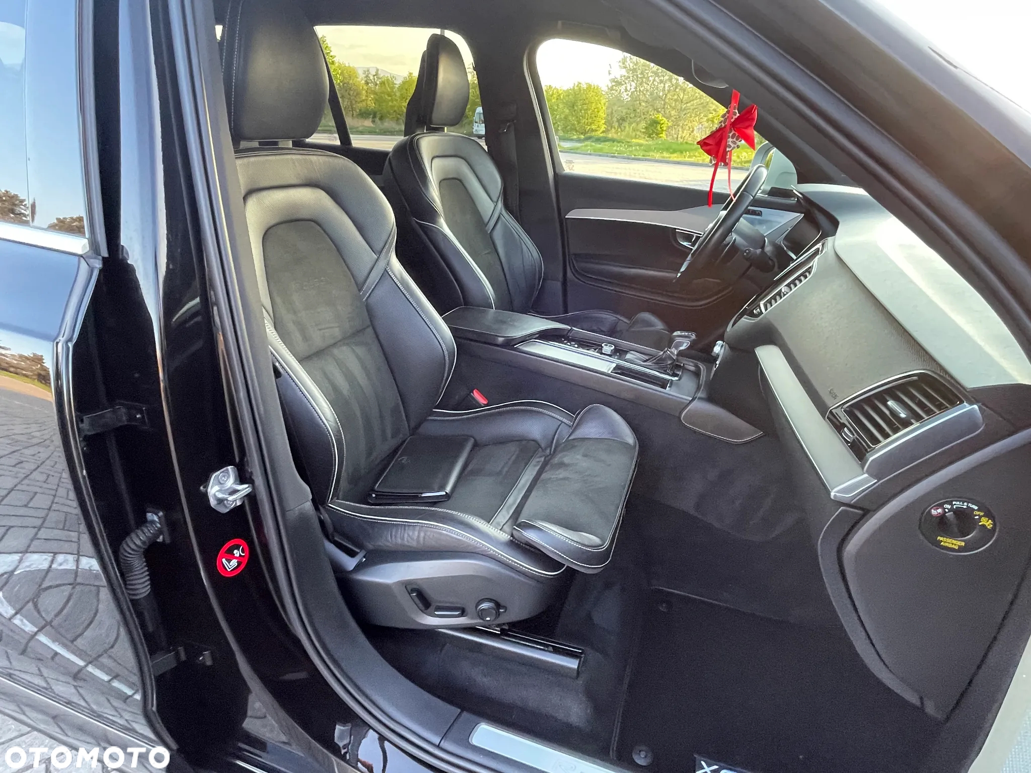 Volvo XC 90 D5 AWD R-Design - 17