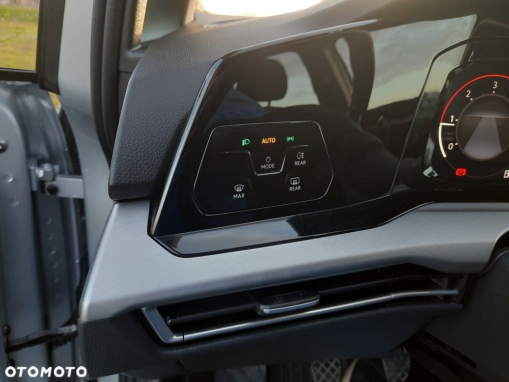 Volkswagen Golf Variant - 21