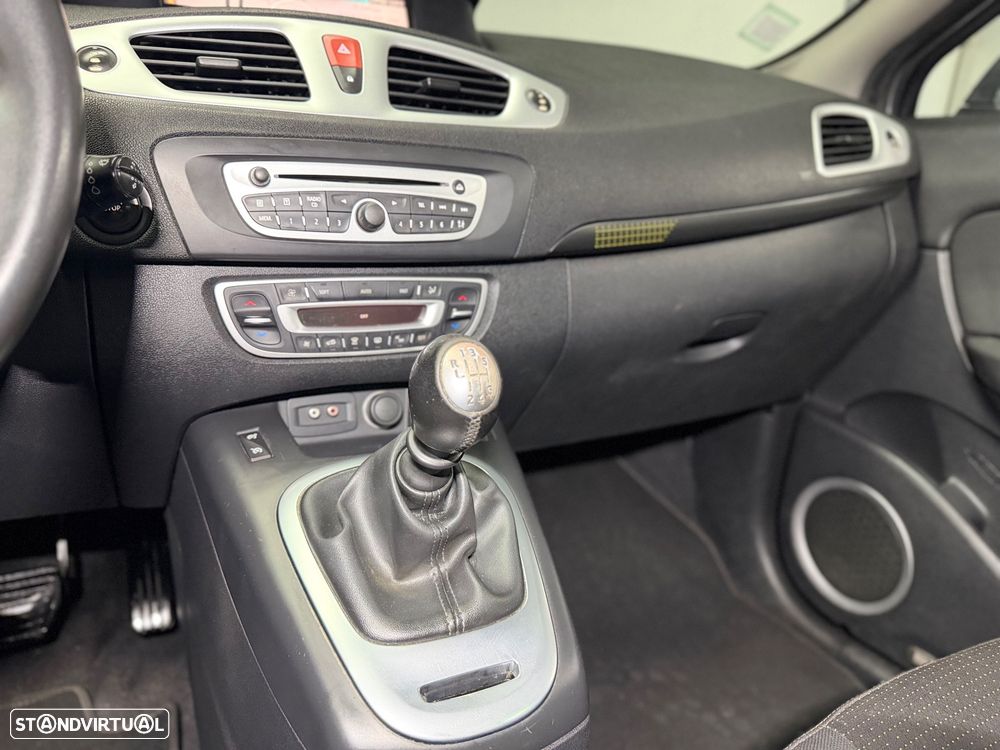 Renault Grand Scénic 1.5 dCi Dynamique S 7L - 19