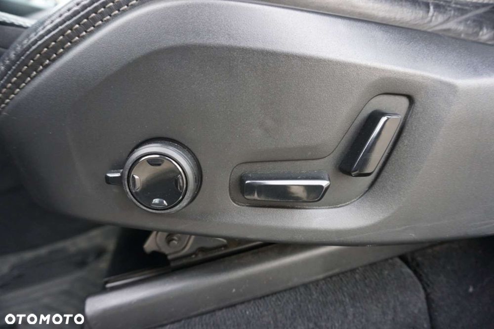 Volvo XC 90 - 13