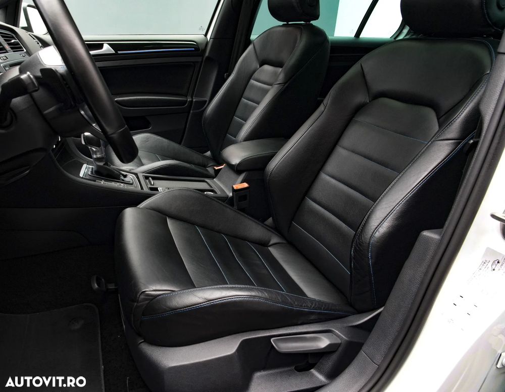 Volkswagen Golf - 14