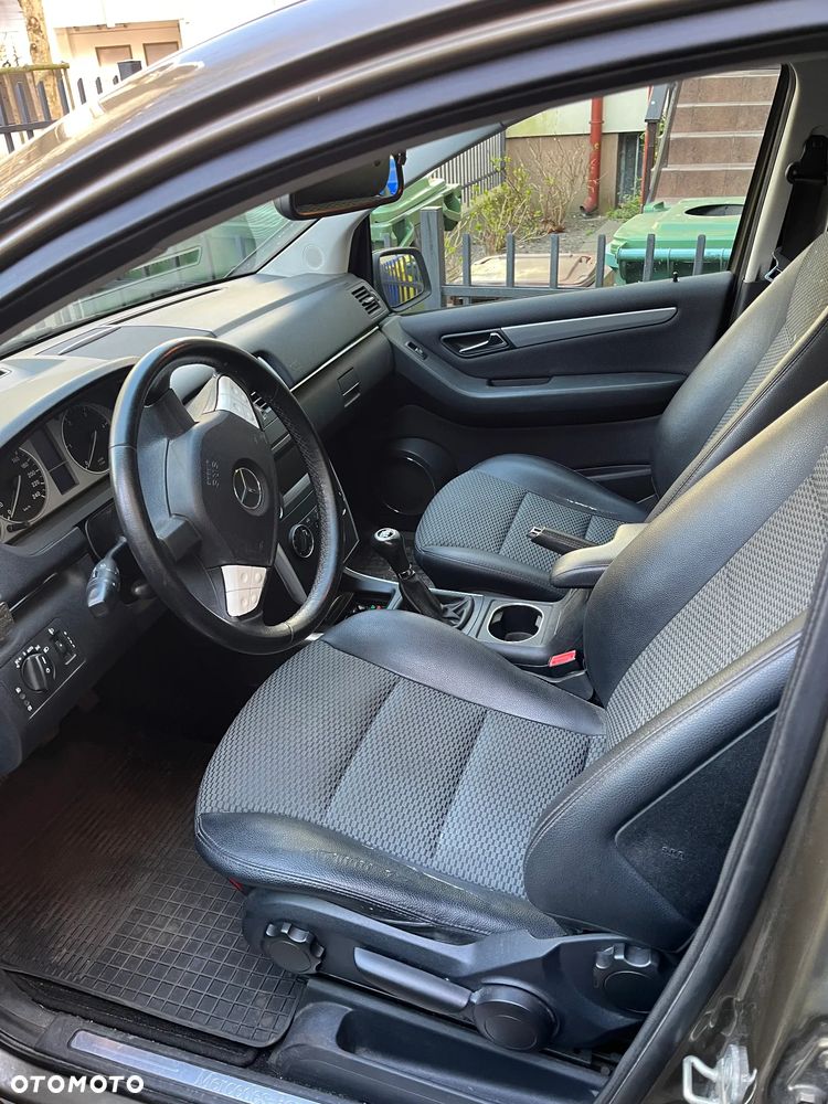 Mercedes-Benz Klasa B 180 CDI - 15