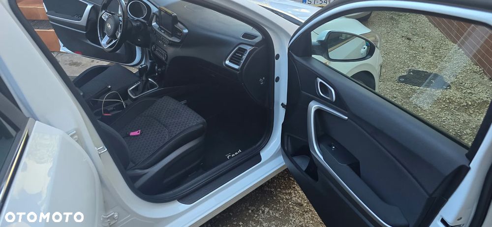 Kia Ceed 1.6 CRDi SCR M - 17