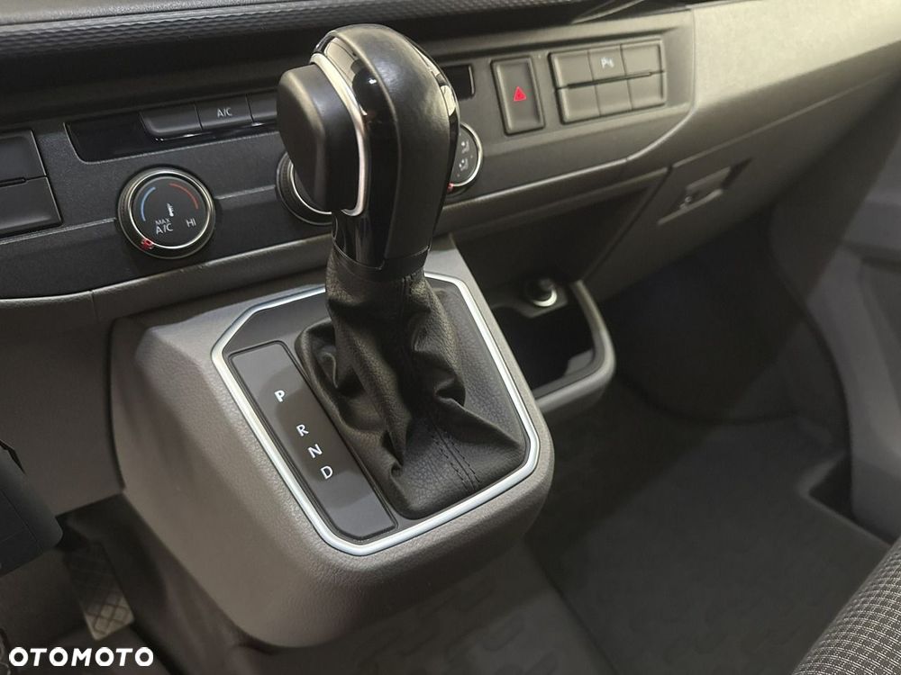 Volkswagen Transporter - 17