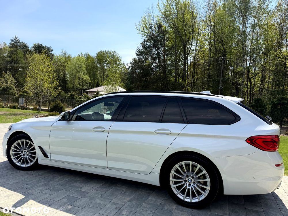 BMW Seria 5 520d Sport Line - 1