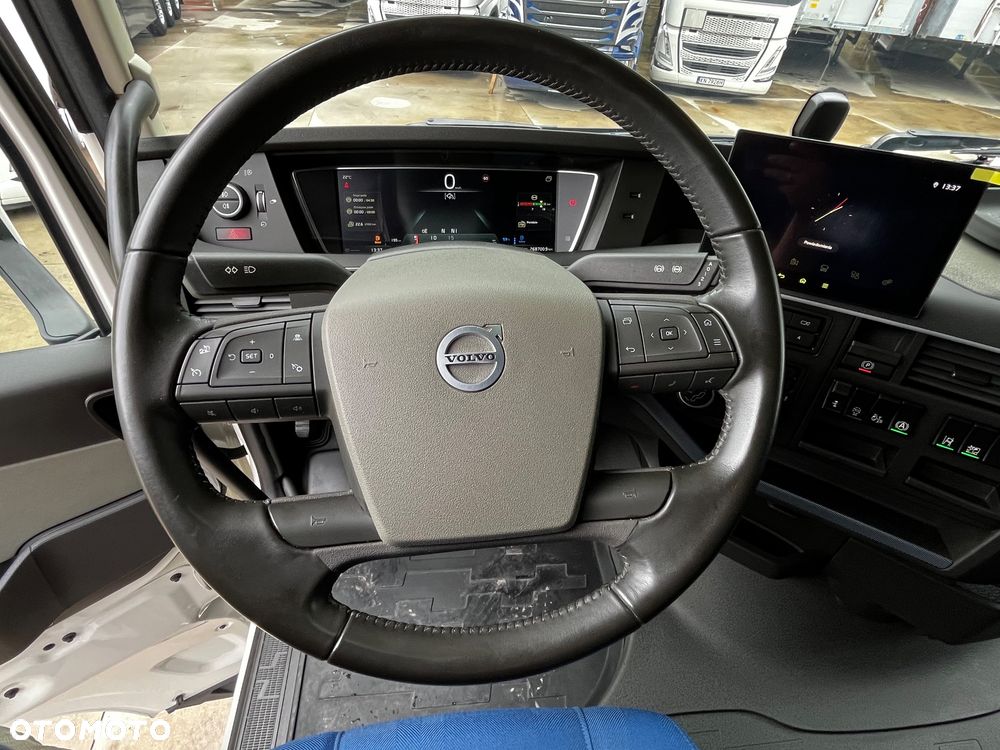Volvo FH500 // 2024 // GLOBE XXL // ACC // LED // Jak nowy ! // Najem // - 27
