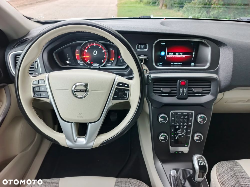 Volvo V40 - 21