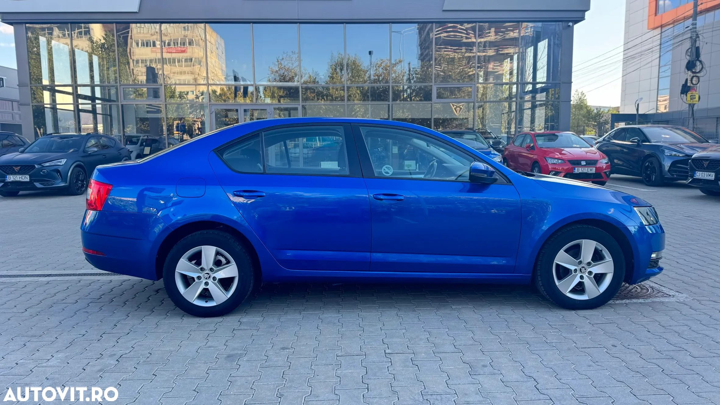 Skoda Octavia 1.6 TDI DSG Ambition - 11