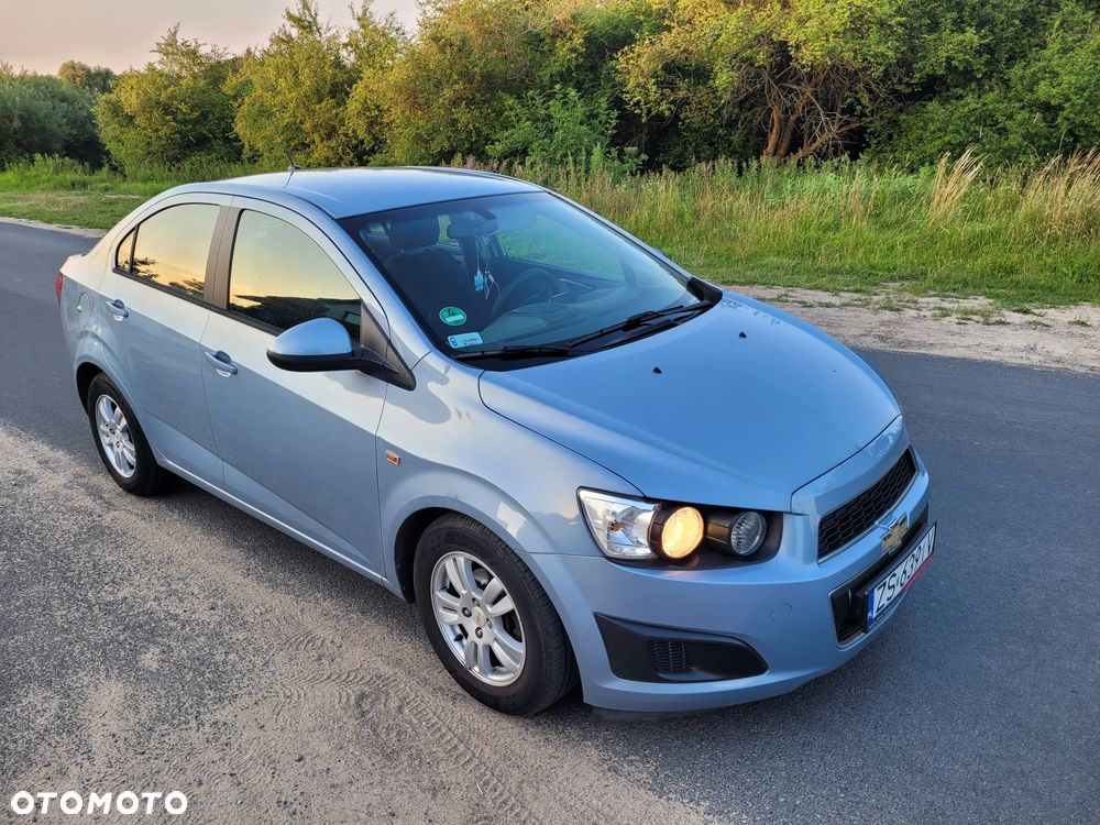 Chevrolet Aveo 1.4 16V LS - 2