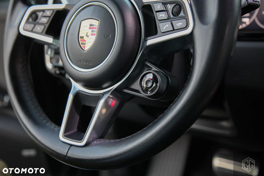 Porsche Cayenne - 18