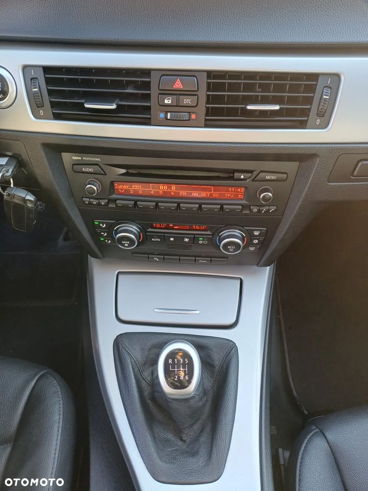 BMW Seria 3 318d - 18