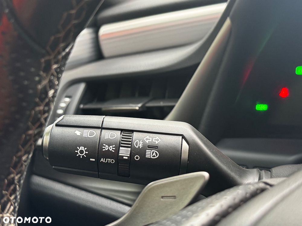 Lexus ES 300h F Sport - 31