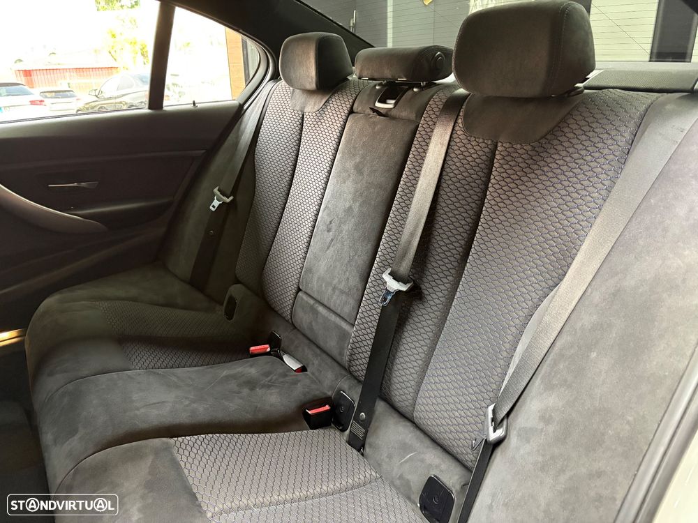 BMW 320 d xDrive Pack M - 41