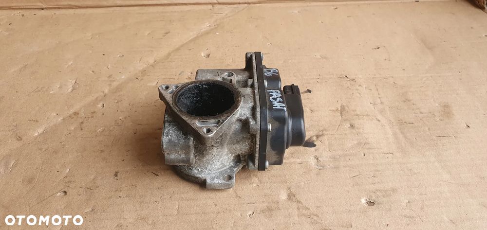 Zawór EGR VW Passat B6 2.0 TDI 03G131501 - 2