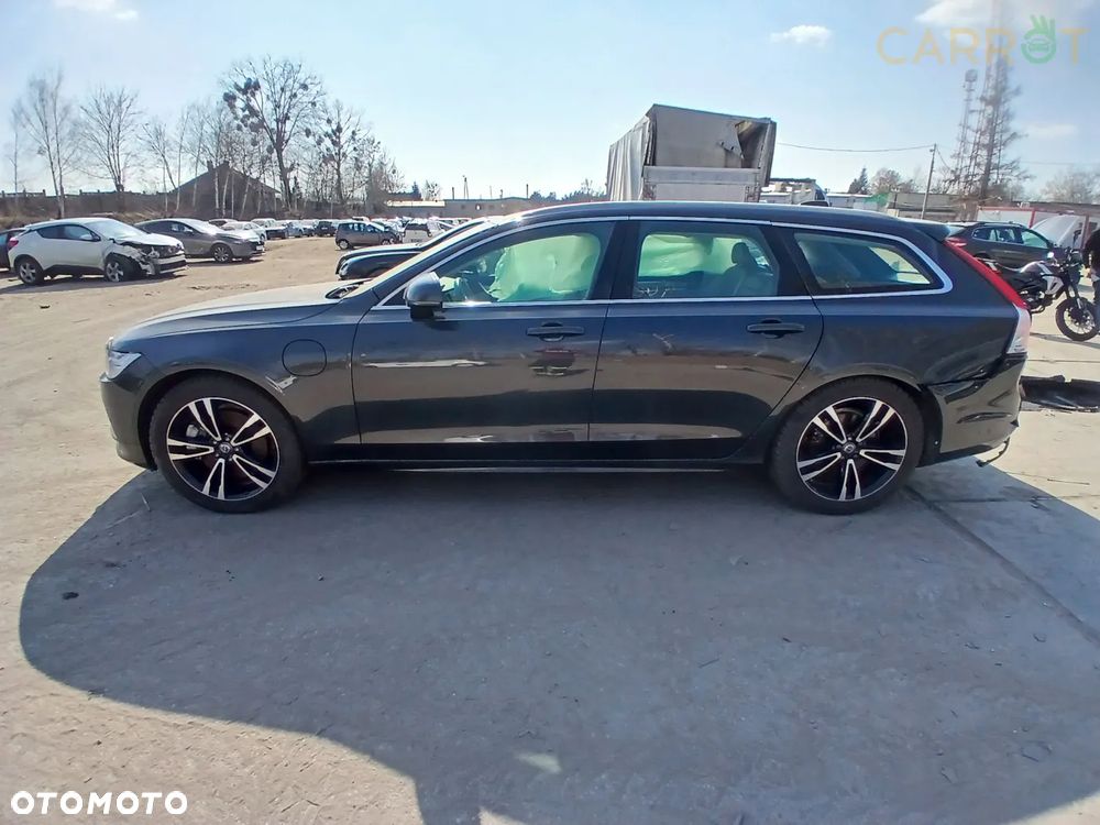 Auto na części - VOLVO V90 II Hybryda 2.0 T8 WSZYSTKIE CZĘŚCI  SILNIK SKRZYNIA Lakier 492 Silnik Skrzynia Drzwi Klapa Zderzak Lampa Lusterko Szyba Szyberdach Panorama Deska Kokpit Sterownik Moduł Czujnik Licznik Wyświetlacz Kierownica - 1