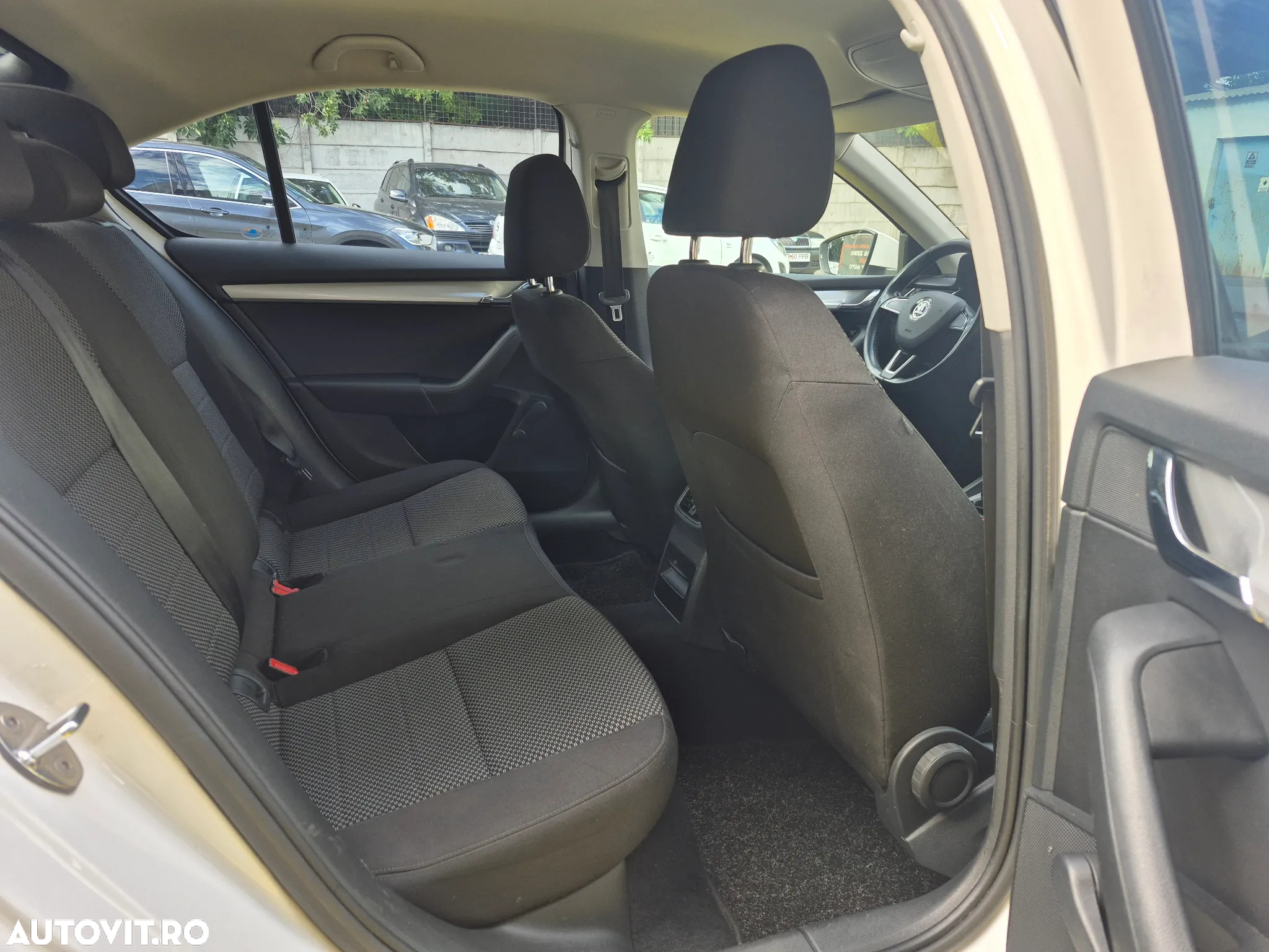 Skoda Octavia 2.0 TDI Ambition - 12