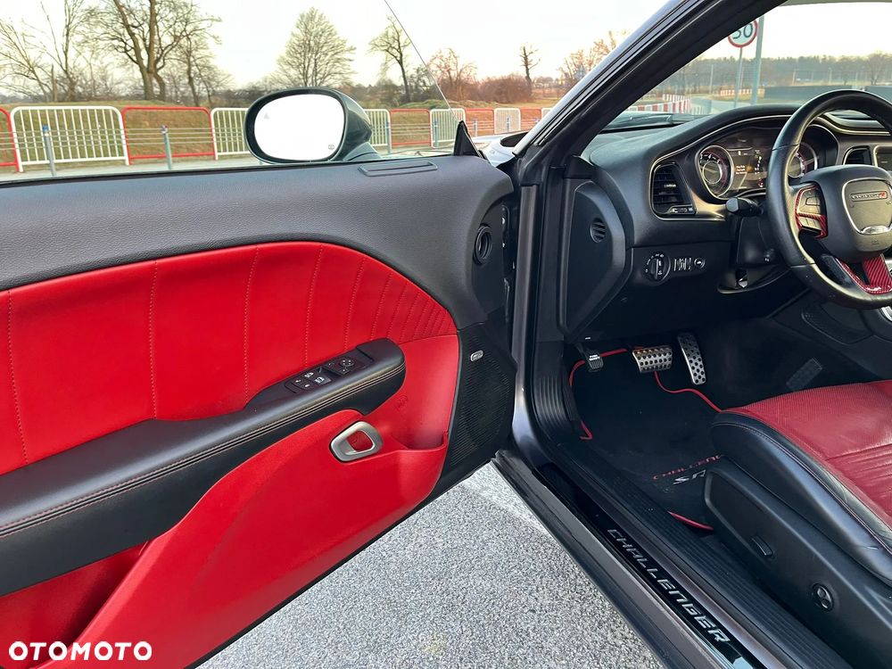 Dodge Challenger Automatik 392 Hemi Scat Pack Shaker - 24