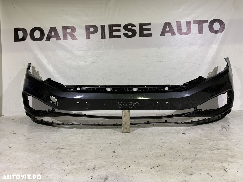 Bara fata VW Passat, B8, facelift, Highline, 2019, 2020, 2021, 2022, 2023, cod origine OE 3G0807221F, cu gauri pentru senzori de parcare (4). Are o minifisura in partea dreapta jos, nu se vede daca este cromul clipsat. - 1