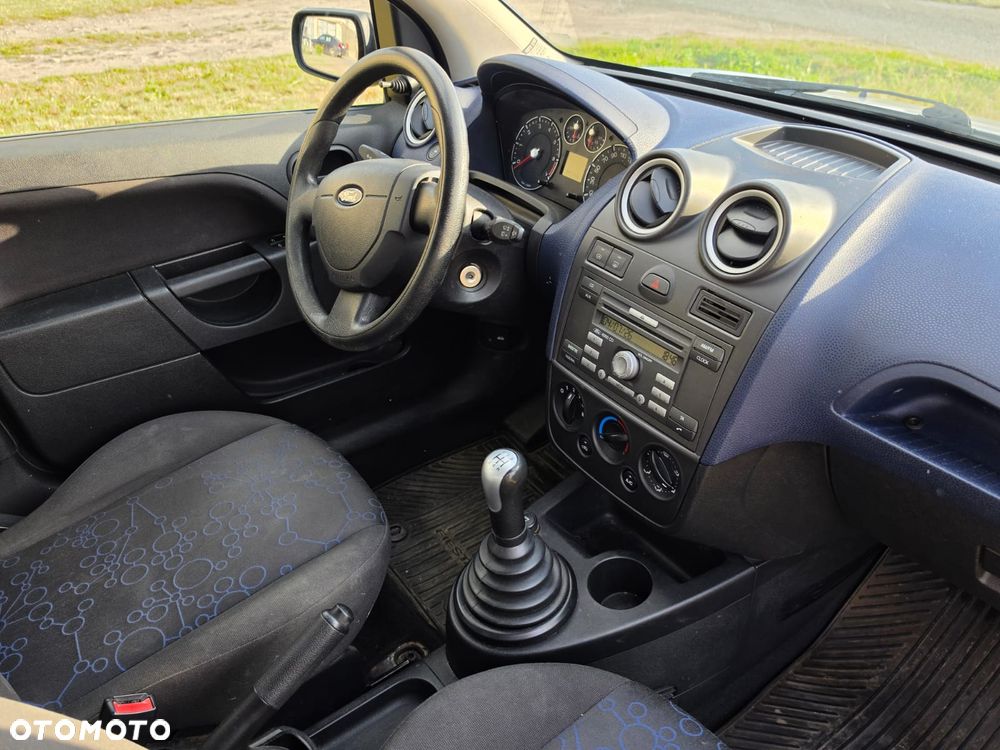 Ford Fiesta - 11