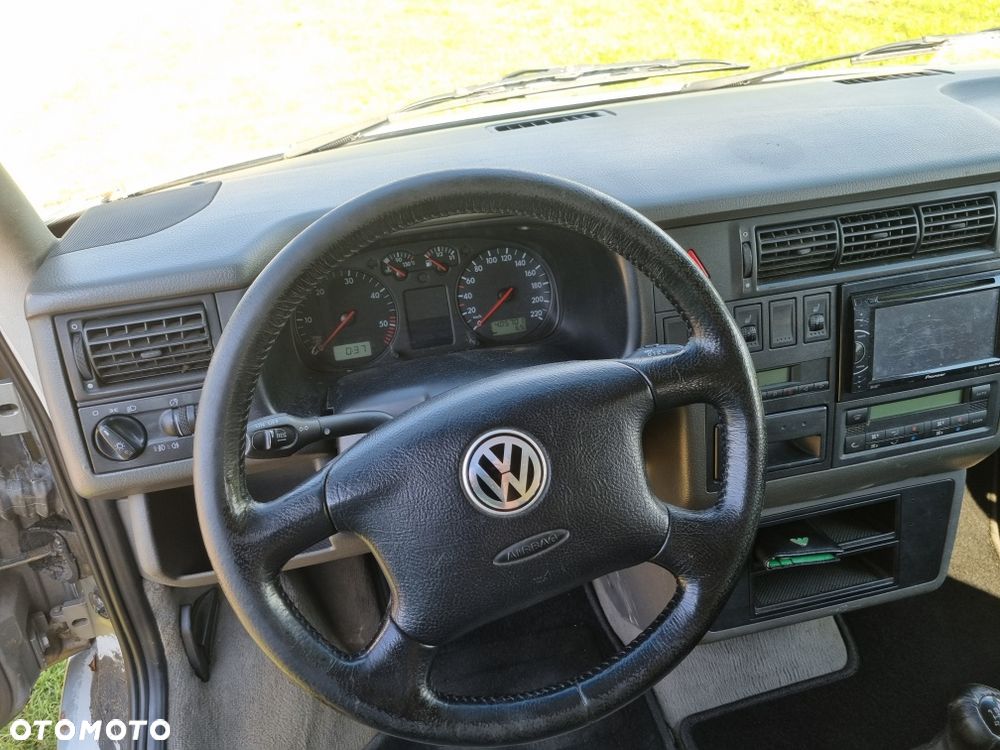 Volkswagen Multivan - 7