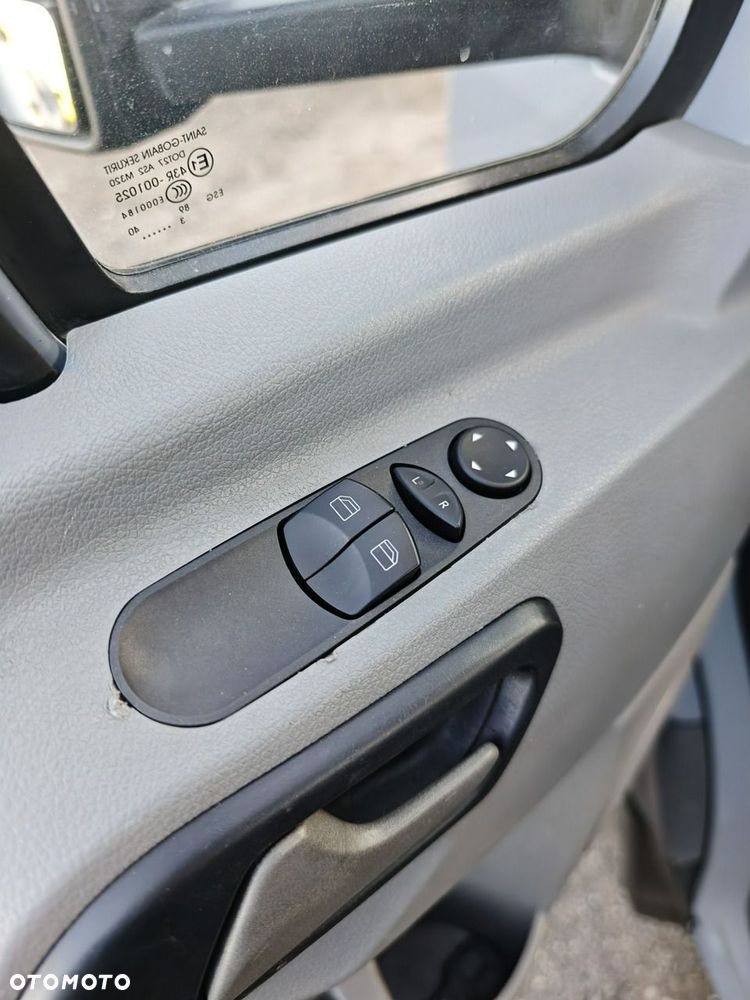 Mercedes-Benz Sprinter - 16