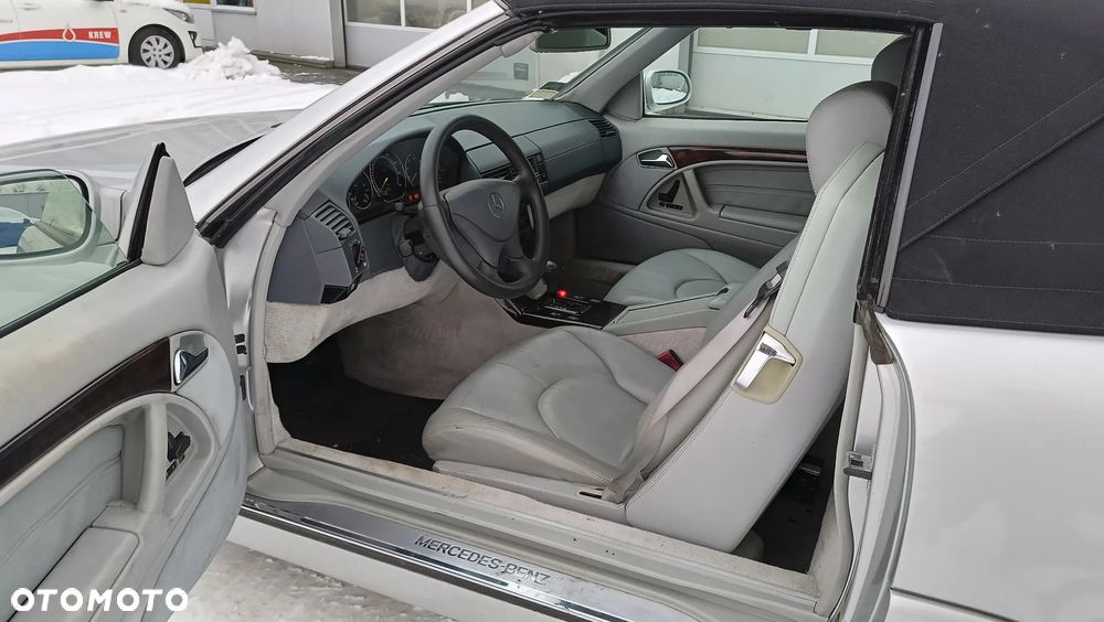 Mercedes-Benz SL - 13