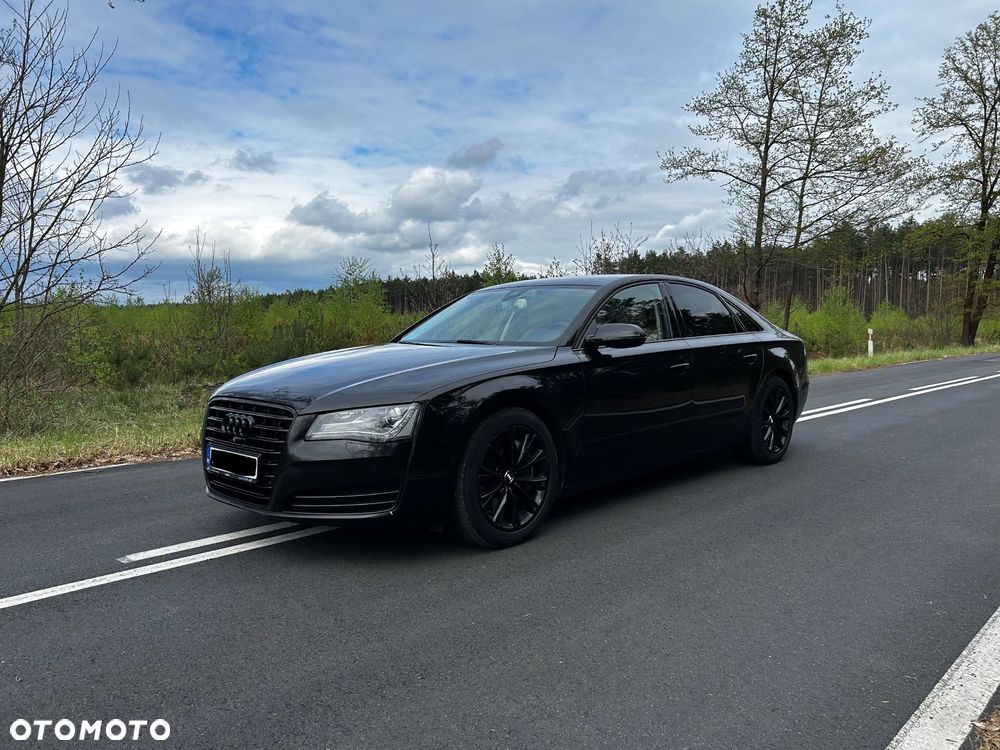 Audi A8 - 4