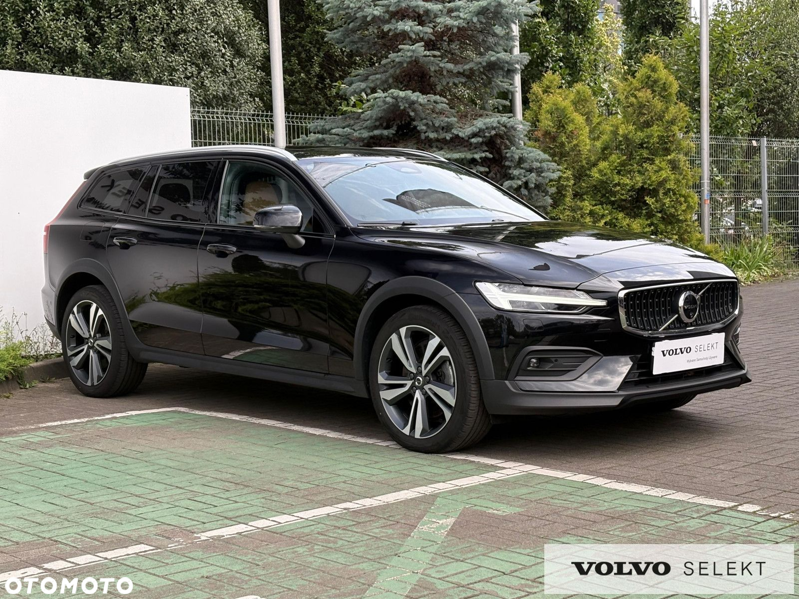Volvo V60 Cross Country - 9