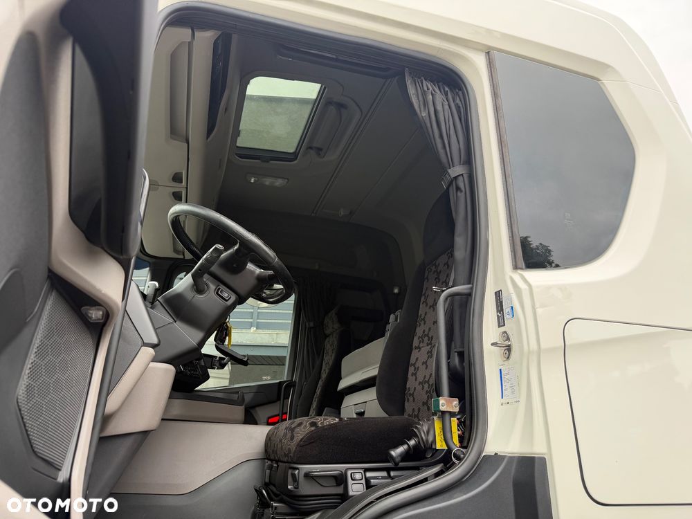 Scania G450 XT 4x4 niemiecka na poduszce - 8