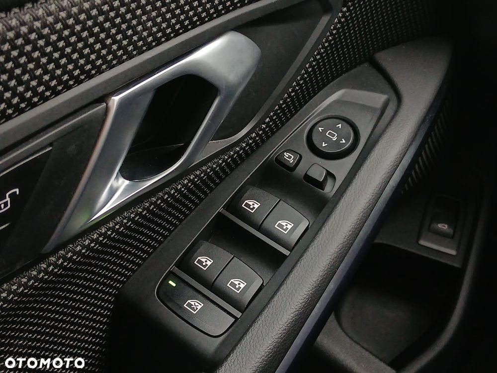 BMW Seria 3 318d MHEV - 28