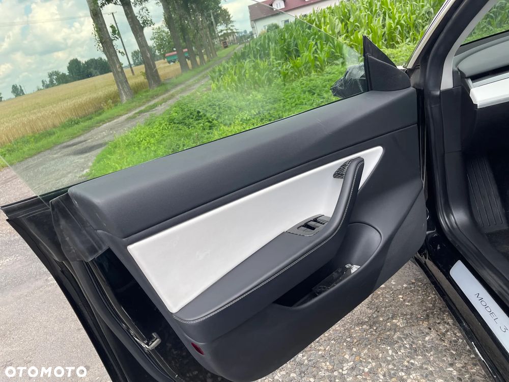 Tesla Model 3 Langstreckenbatterie Allradantrieb Dual Motor - 25
