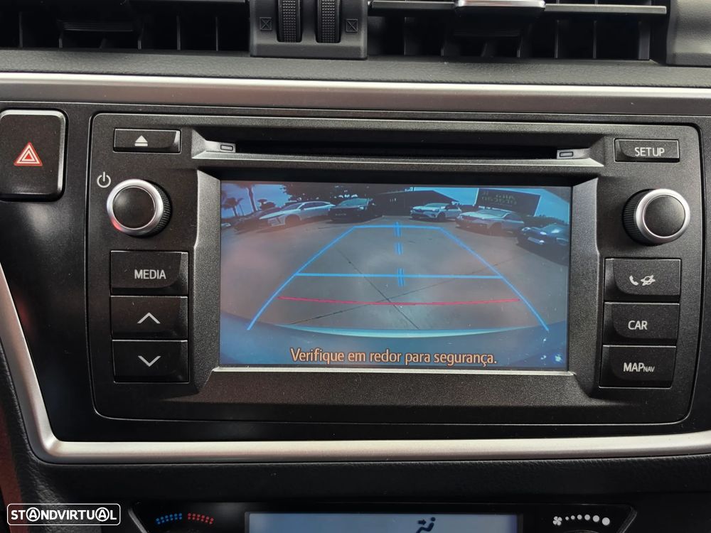Toyota Auris 1.4 D-4D Comfort - 23