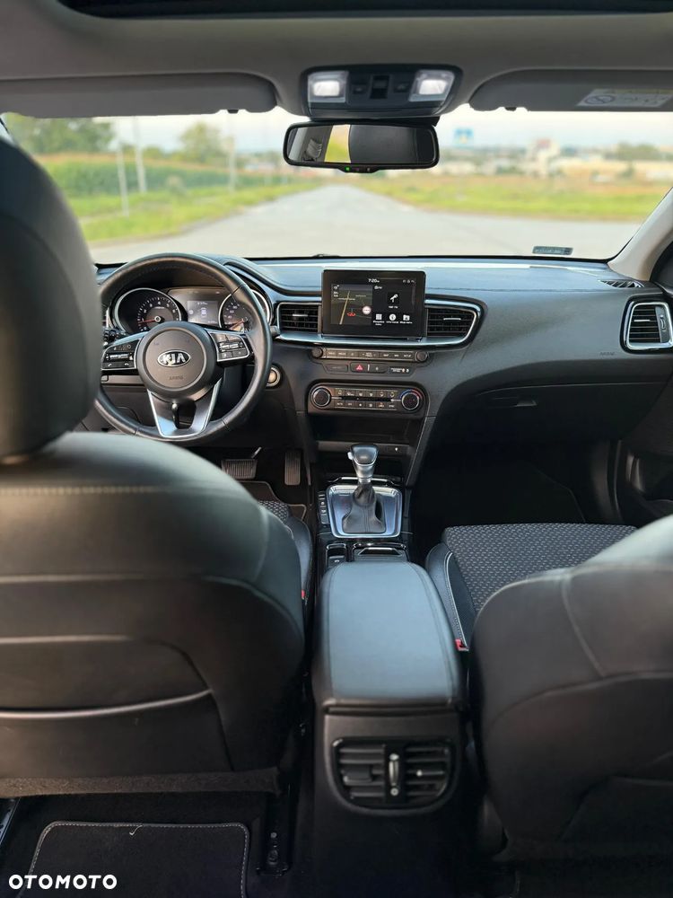 Kia Ceed 1.4 T-GDI DCT OPF Platinum Edition - 26