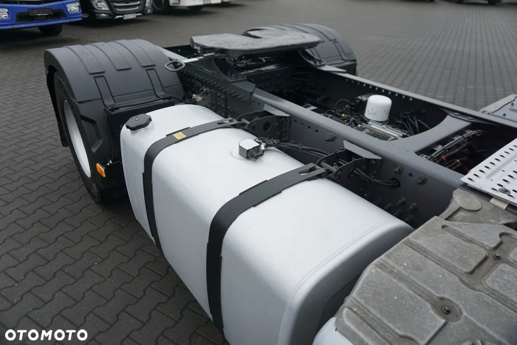 Volvo FMX / 500 / EURO 6 / ACC / GLBETROTTER / MAŁY PRZEBIEG - 31