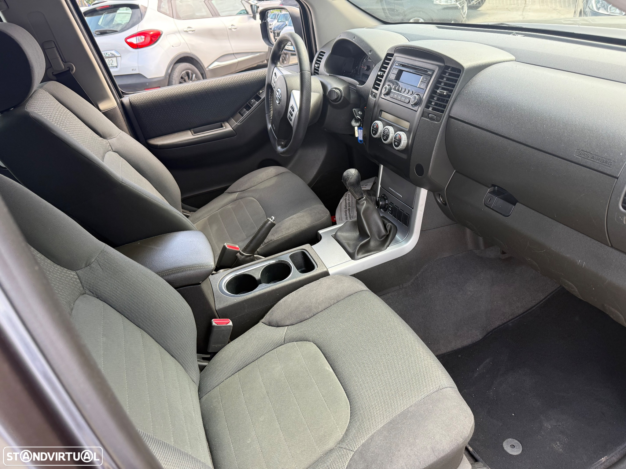 Nissan Navara 2.5 dCi KC SE 4WD - 8