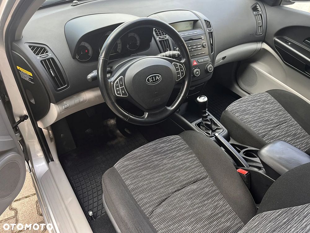 Kia Ceed 1.6 CVVT LX - 6