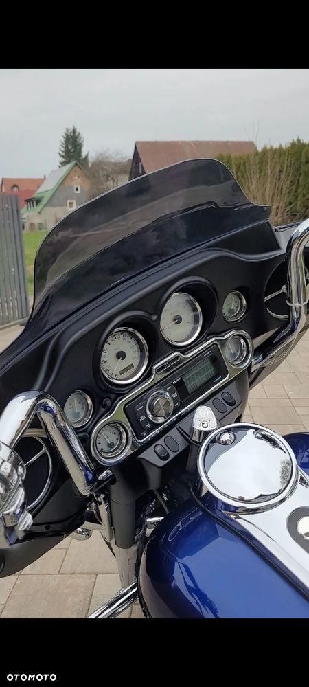 Harley-Davidson Touring Street Glide - 32