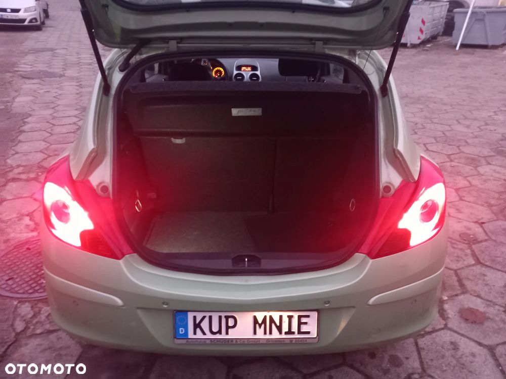 Opel Corsa 1.2 16V Silverline Easytronic - 13