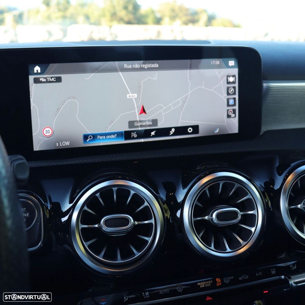 Mercedes-Benz A 250 Limousine e 8G-DCT AMG Line - 20