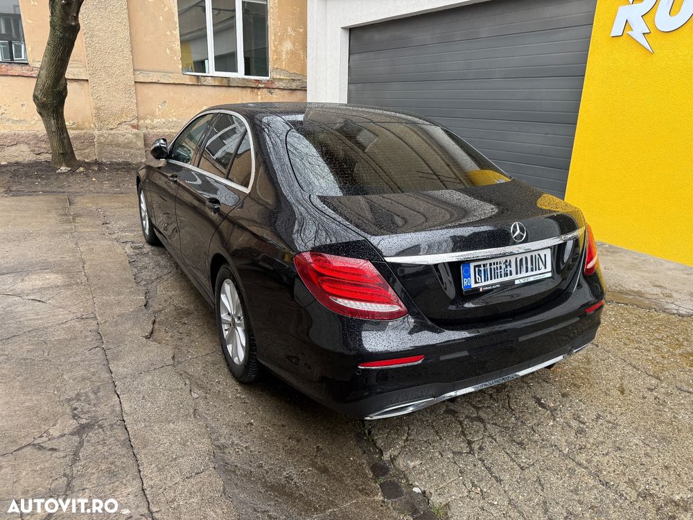 Mercedes-Benz E 220 d 4MATIC 9G-TRONIC AMG Line - 5